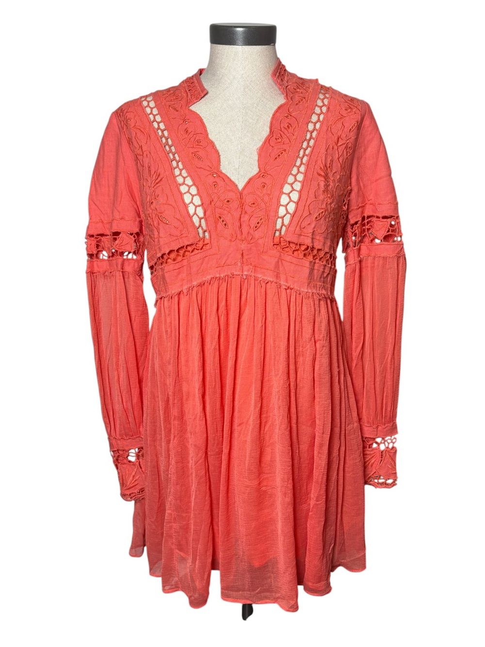 Free People In Dreamland Mini Dress Size 4 Coral Embroidered Boho Lace Sleeve